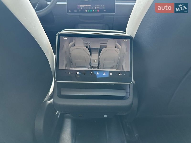 Седан Tesla Model 3 2024 в Звягелі фото 54 Седан Tesla Model 3 2024 в Звягелі
