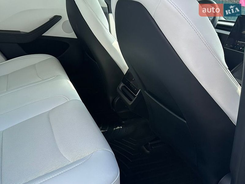 Седан Tesla Model 3 2024 в Звягелі фото 62 Седан Tesla Model 3 2024 в Звягелі