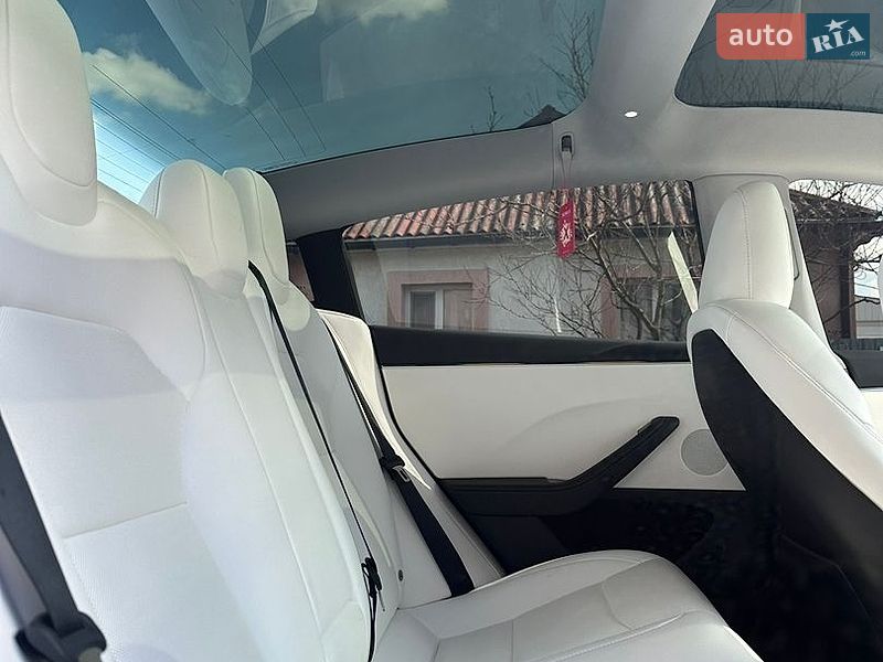 Седан Tesla Model 3 2024 в Звягелі фото 64 Седан Tesla Model 3 2024 в Звягелі