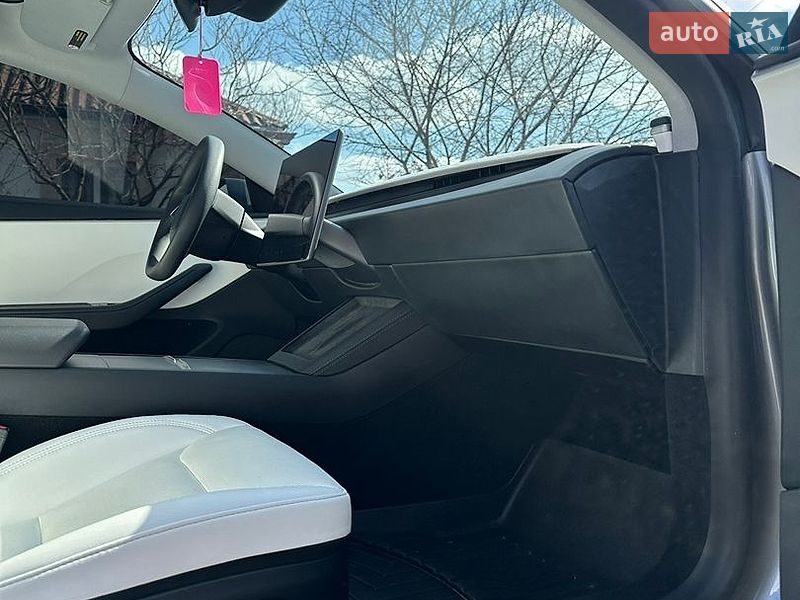 Седан Tesla Model 3 2024 в Звягелі фото 70 Седан Tesla Model 3 2024 в Звягелі