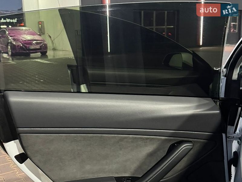 Седан Tesla Model 3 2019 в Виннице
