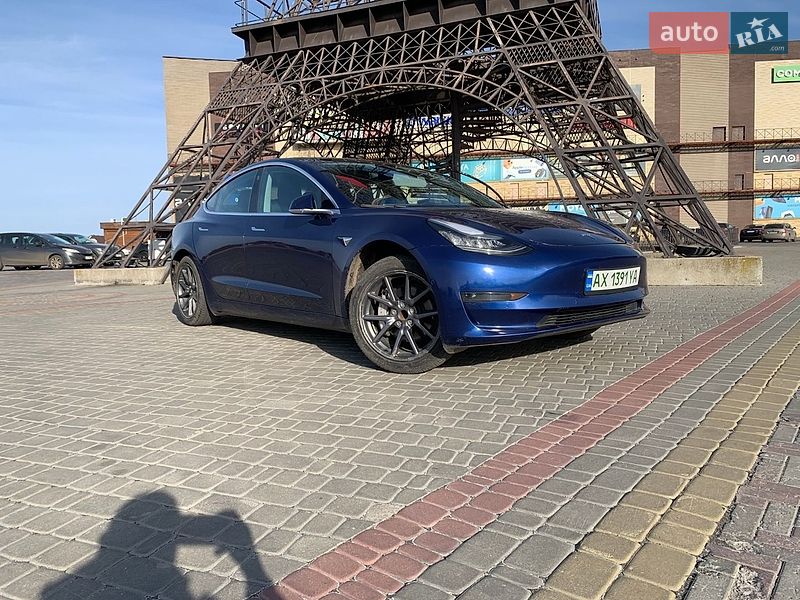 Седан Tesla Model 3 2019 в Харькове