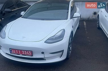 Седан Tesla Model 3 2021 в Львові