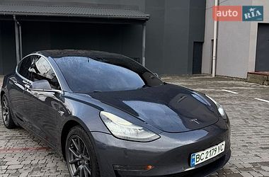 Седан Tesla Model 3 2018 в Ивано-Франковске