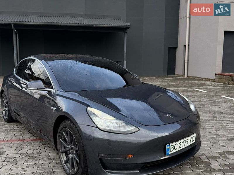 Tesla Model 3 2018
