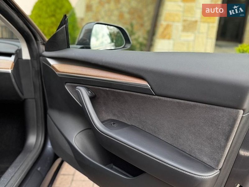 Седан Tesla Model 3 2023 в Тернополі фото 41 Седан Tesla Model 3 2023 в Тернополі