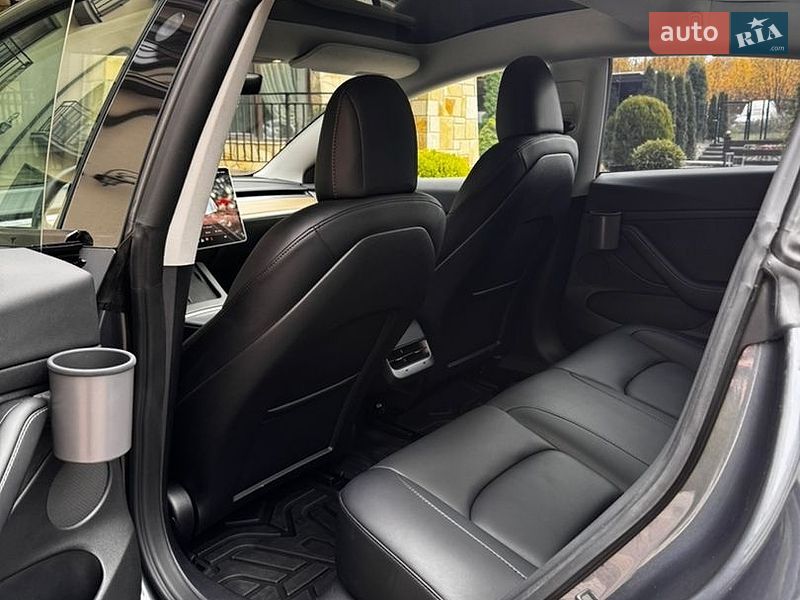 Седан Tesla Model 3 2023 в Тернополі фото 46 Седан Tesla Model 3 2023 в Тернополі