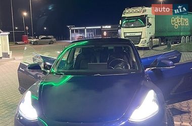 Седан Tesla Model 3 2019 в Львові фото 26 Седан Tesla Model 3 2019 в Львові