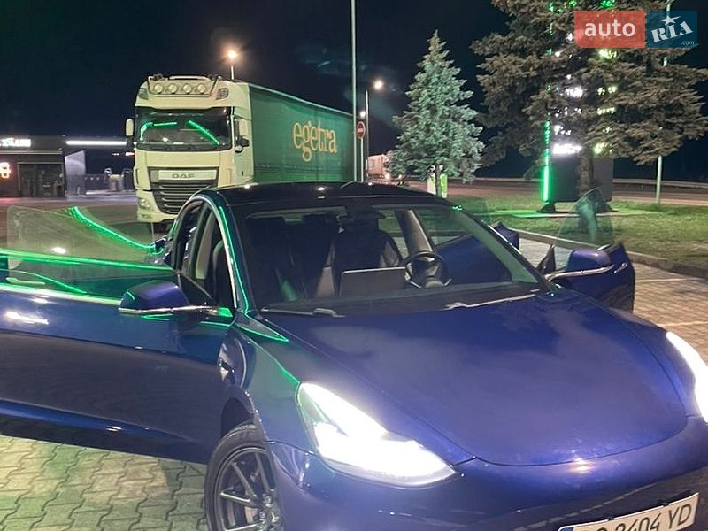 Седан Tesla Model 3 2019 в Львові фото 27 Седан Tesla Model 3 2019 в Львові