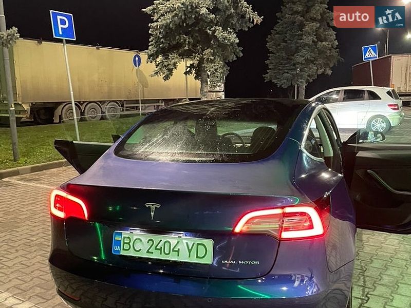 Седан Tesla Model 3 2019 в Львові фото 24 Седан Tesla Model 3 2019 в Львові