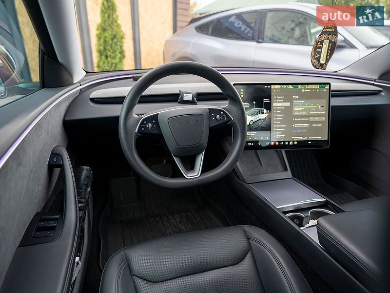 Седан Tesla Model 3 2024 в Киеве