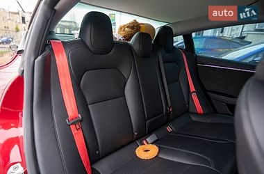 Седан Tesla Model 3 2024 в Киеве