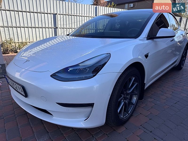 Tesla Model 3 2021