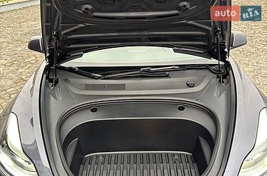 Седан Tesla Model 3 2023 в Днепре