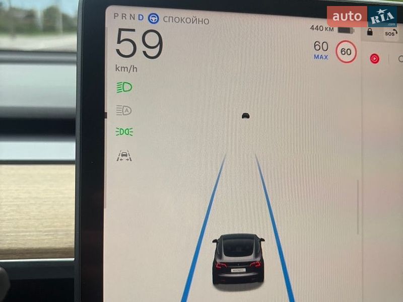 Седан Tesla Model 3 2023 в Днепре