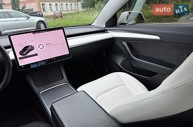 Седан Tesla Model 3 2021 в Нежине