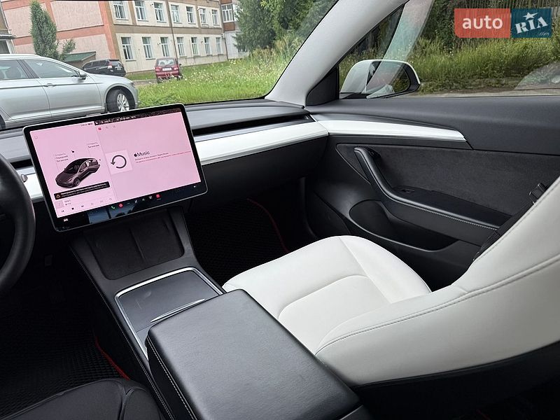 Седан Tesla Model 3 2021 в Нежине
