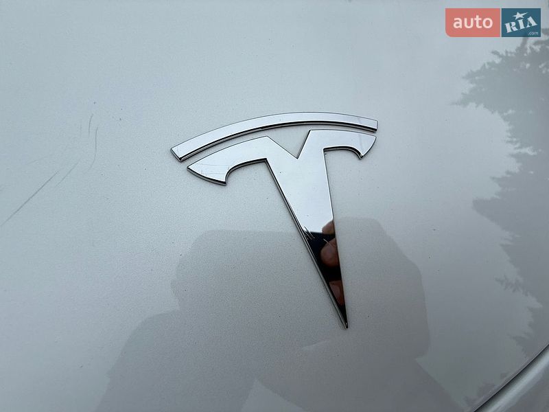 Седан Tesla Model 3 2021 в Нежине