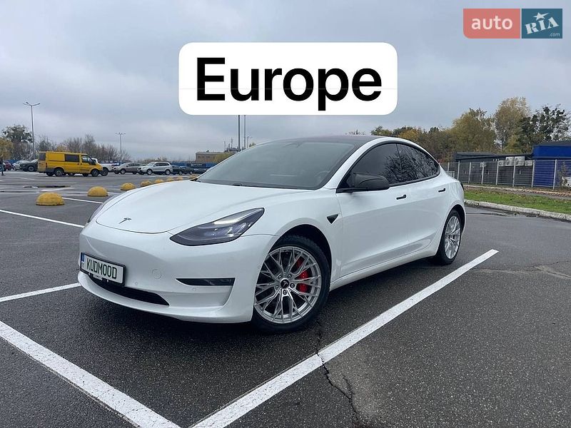Седан Tesla Model 3 2019 в Киеве