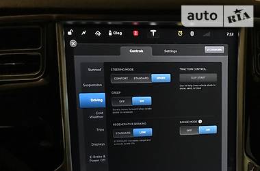 Седан Tesla Model S 2015 в Києві