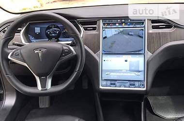 Седан Tesla Model S 2013 в Одессе