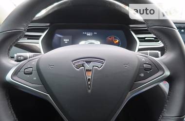 Хетчбек Tesla Model S 2015 в Києві