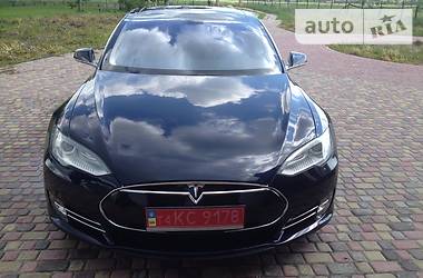 Tesla Model S 2013