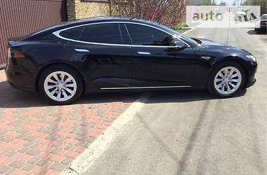 Tesla Model S 2014