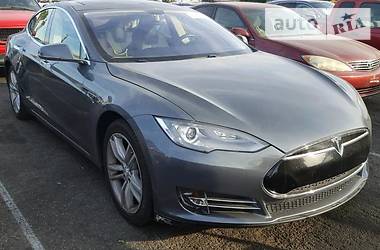 Tesla Model S 2012