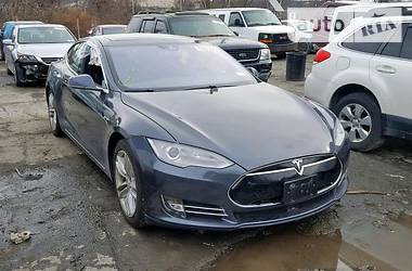 Tesla Model S 2016