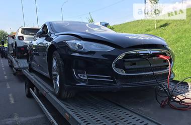 Tesla Model S 2013