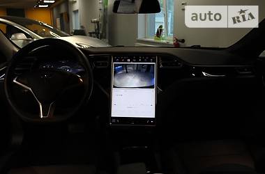Лифтбек Tesla Model S 2018 в 
