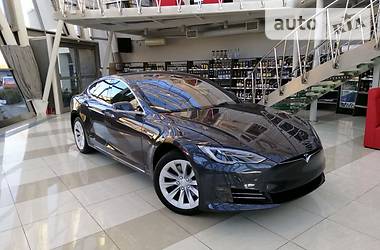 Хетчбек Tesla Model S 2016 в Києві