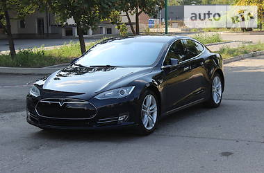 Седан Tesla Model S 2014 в Днепре