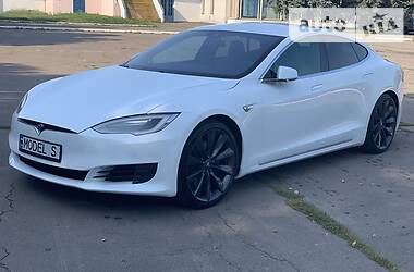 Лифтбек Tesla Model S 2016 в Ровно