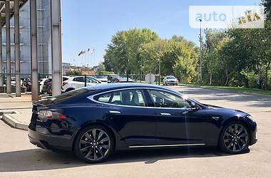 Лифтбек Tesla Model S 2013 в Киеве