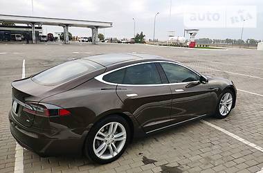 Седан Tesla Model S 2013 в Черкассах