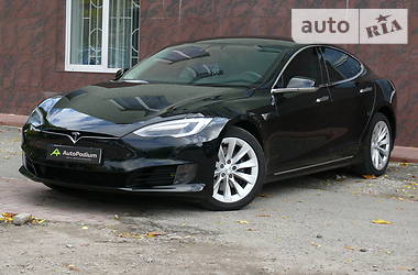 Tesla Model S 2016