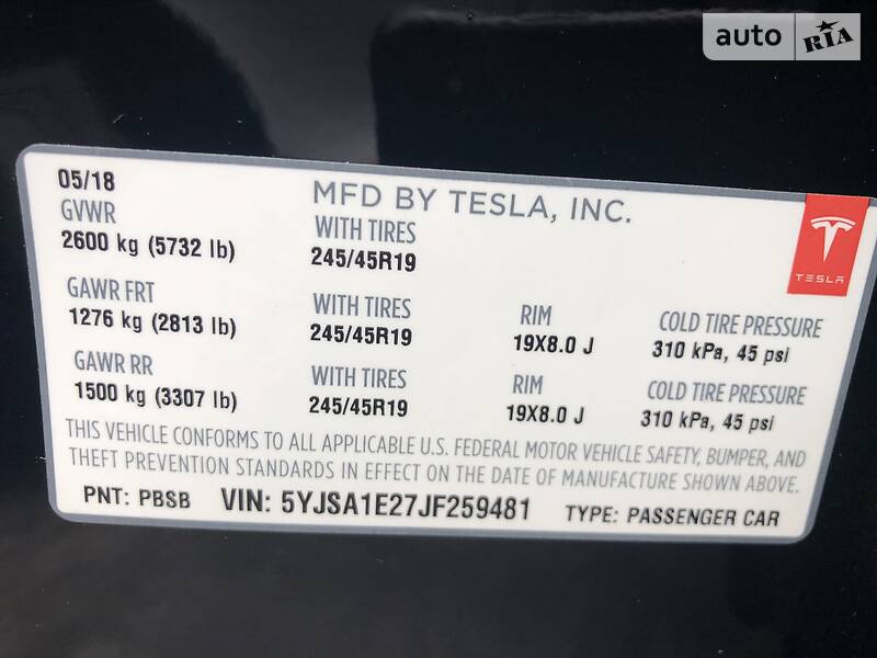 Седан Tesla Model S 2018 в Одесі