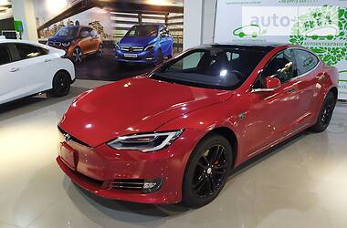 Tesla Model S 2016