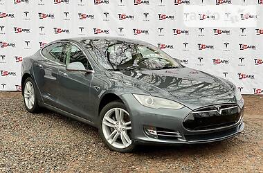 Tesla Model S 2013