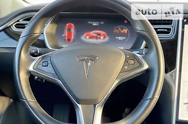 Седан Tesla Model S 2015 в Киеве