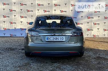 Ліфтбек Tesla Model S 2015 в Києві