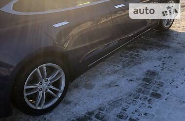 Лифтбек Tesla Model S 2015 в 