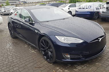 Хэтчбек Tesla Model S 2014 в Херсоне