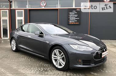 Tesla Model S 2015 Tesla Model S 2015