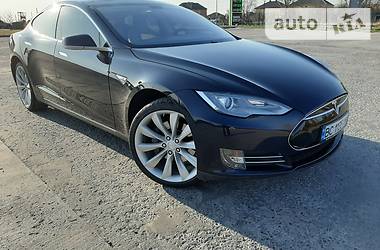 Tesla Model S 2013