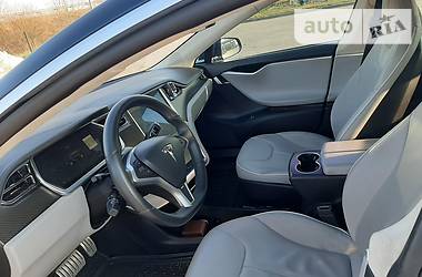 Лифтбек Tesla Model S 2013 в Городке