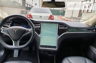 Хэтчбек Tesla Model S 2014 в Киеве