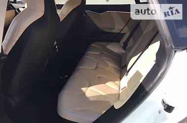 Хетчбек Tesla Model S 2016 в 